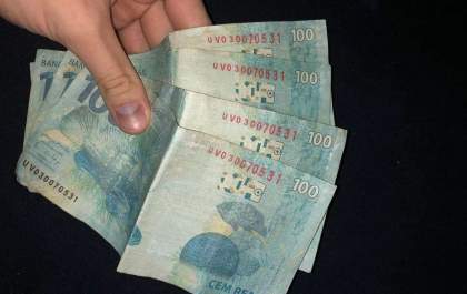 Golpistas compram máscaras e pagam com notas falsas de R$ 100