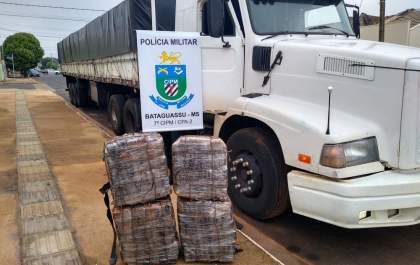 Motorista é preso transportando 200 kg de maconha em caminhão