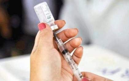 Empresa anuncia vacina com resultados promissores contra COVID-19