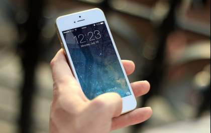 Usa o celular com frequência? Descubra as vantagens do seguro para aparelhos portáteis