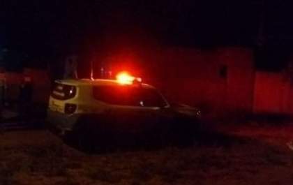 Moradora se tranca no quarto ao ouvir barulho de ladrão dentro de sua casa