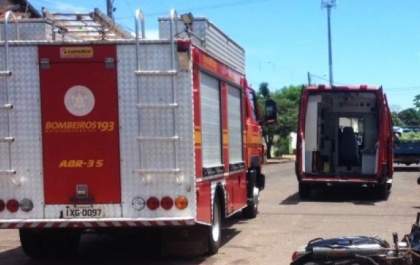 Mulher sem CNH se envolve em acidente e foge sem prestar socorro à vítima