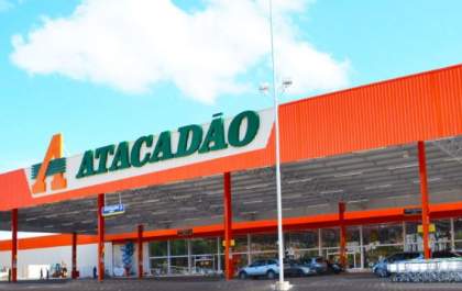 Atacadão passa a aceitar cartão de auxílio emergencial em suas lojas