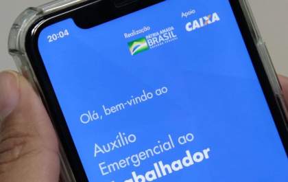 Caixa abre agências para pagamento de auxílio emergencial neste sábado