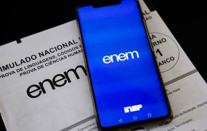 Ministério da Educação adia o Exame Nacional do Ensino Médio
