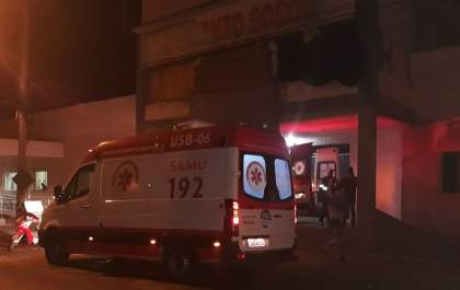Homem é agredido e esfaqueado por dois homens e uma mulher em Três Lagoas