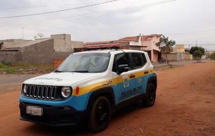 Bebedeira termina em briga e homem ferido com bloco na cabeça