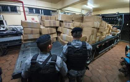 Batalhão de Choque apreende três toneladas e meia de maconha e uma arma de fogo