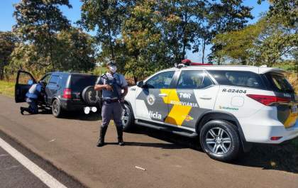 Homem que teve carro baleado e foi roubado em Araçatuba é preso usando nome do irmão