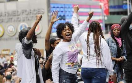 MUNDO: Nova York decreta toque de recolher contra protestos