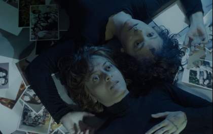 Casal de Araçatuba recria cenas de filmes em projeto fotográfico
