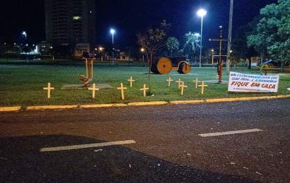 Grupo faz manifestação em Birigui para alertar sobre distanciamento social