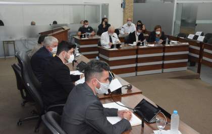 Câmara analisa contas do primeiro ano da gestão de Cristiano Salmeirão