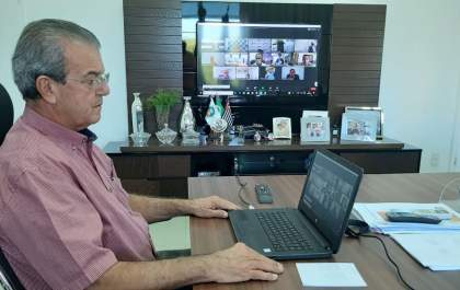 Prefeitos querem alteração no horário de funcionamento do comércio