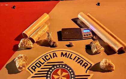 PM encontra drogas em casa abandonada no Santa Cecília