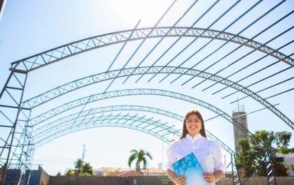 Thauana constrói quadra poliesportiva avaliada em mais de 200 mil