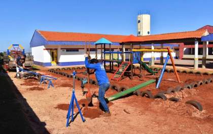 Através de parceria, CEI Izabel Barbosa dos Santos recebe novo playground