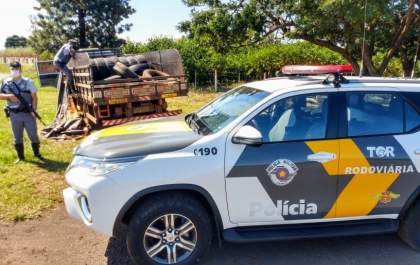 TOR apreende caminhão carregado com pneus importados na rodovia de Nova Independência