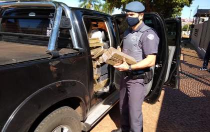 PM apreende caminhonete carregada com maconha que seria distribuída em Araçatuba