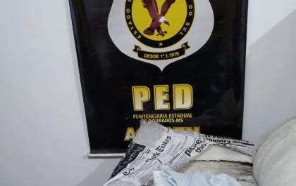 Policiais penais flagram visitante com colchão recheado de entorpecente
