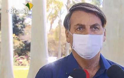 Presidente Jair Bolsonaro testa positivo para covid-19