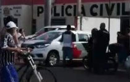 PM prende acusado de se masturbar na frente de crianças
