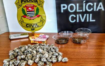 GOE /Deic surpreende jovem com quase 100 porções de maconha