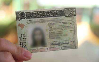 Em decorrência da pandemia, processo de habilitação passa a ter validade de 18 meses