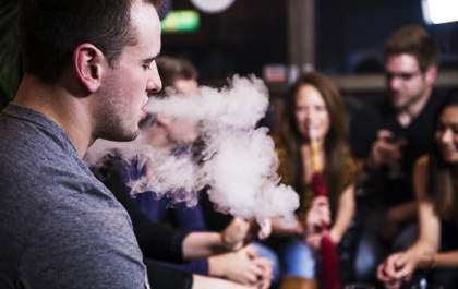 Aumento no consumo de narguilé reascende a discussão dos hábitos entre os jovens