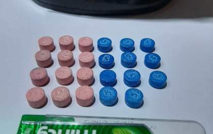 TOR flagra passageiro de ônibus com skank e ecstasy