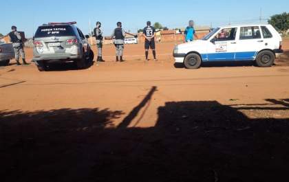 Vigilância Sanitária, Defesa Civil e Força Tática interditam quatro campos de futebol em Três Lagoas