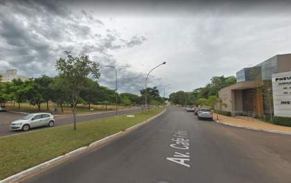 Fios deixados em clínica podem ter sido furtados de avenida