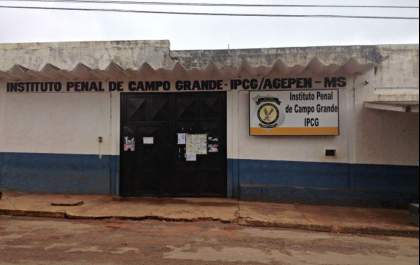Após negar R$10 a colega de cela, preso é agredido e perde visão do olho esquerdo