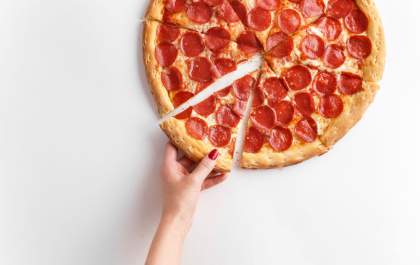 Pizza de calabresa x pizza de pepperoni: qual a diferença?