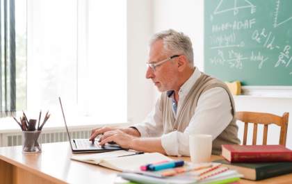 Novos Caminhos: programa oferecerá curso de especialização para professores