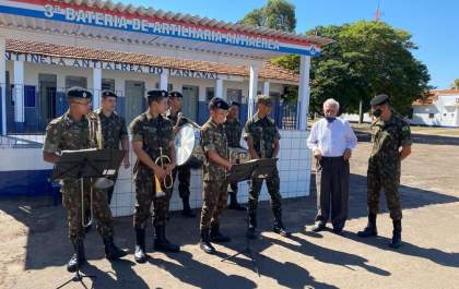 Jamil Zaguir, de 94 anos, foi homenageado pelo exército de Três Lagoas