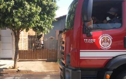 Mulher é socorrida com queimaduras após incêndio em residência no Atlântico