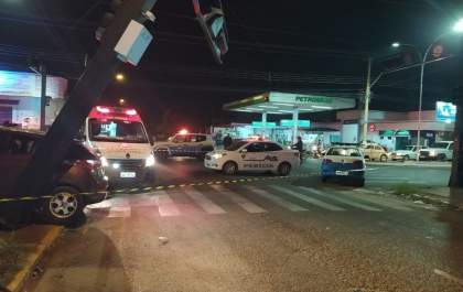 Policial fica gravemente ferido em acidente de moto na Clodoaldo Garcia