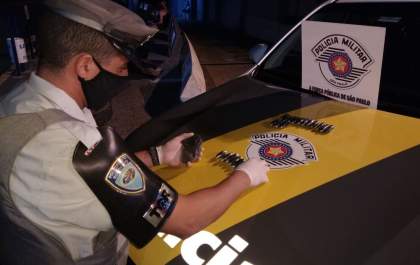 TOR prende bolivianos com cápsulas de pasta base de cocaína