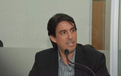 Vereadores mantêm pareceres e arquivam projeto sobre atividades religiosas