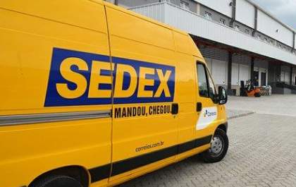 Correios reforçam entregas e garante serviço postal à população