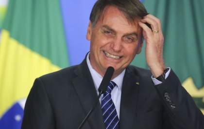 Bolsonaro chama jornalistas de 'bundões'