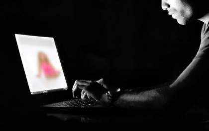 Preso pai que armazenava fotos pornográficas da própria filha