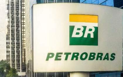 Petrobras reduz preço da gasolina