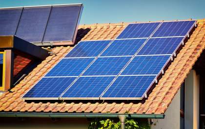 Equipe Plangeff fala sobre os benefícios da instalação de placas solares em seu projeto