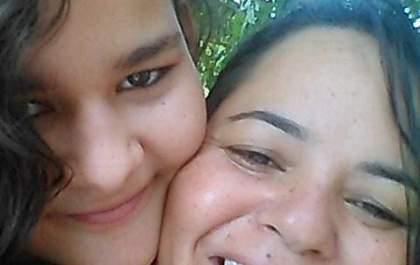 Professora Simone agradece as orações e os gestos de carinho com sua filha Júlia Rosa