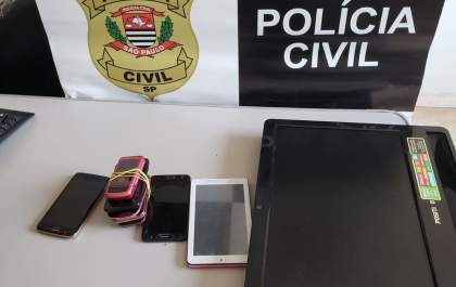 GOE/Deic apreende celulares e mercadorias em lojas de Birigui