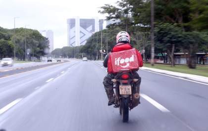 Governo de SP lança programa para capacitar motofretistas