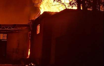 Vigilante fica ferido durante incêndio em fábrica em Guararapes