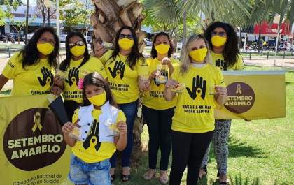 Grupo faz campanha para alertar sobre suicídio